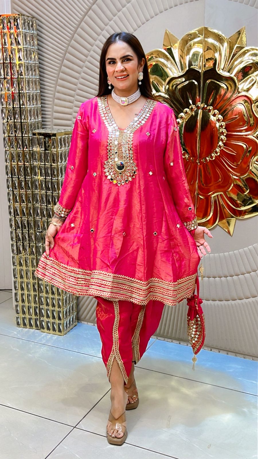 Beautiful And Traditional Cordset With Heavy Neck PC1514