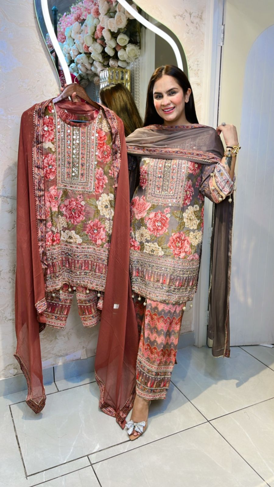 Beautiful Floral Pattern Suit PC749