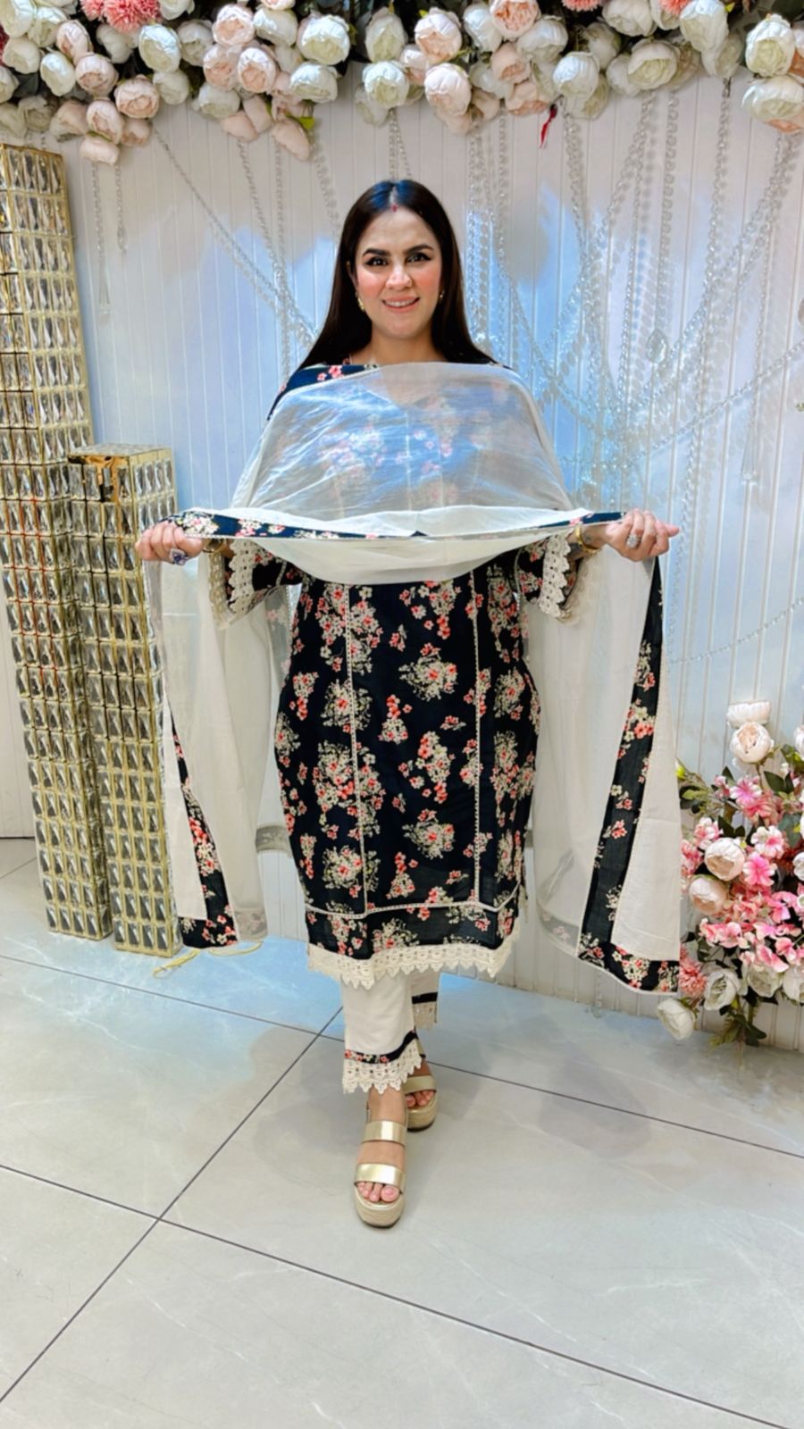 Beautiful Flower Suit PC1136