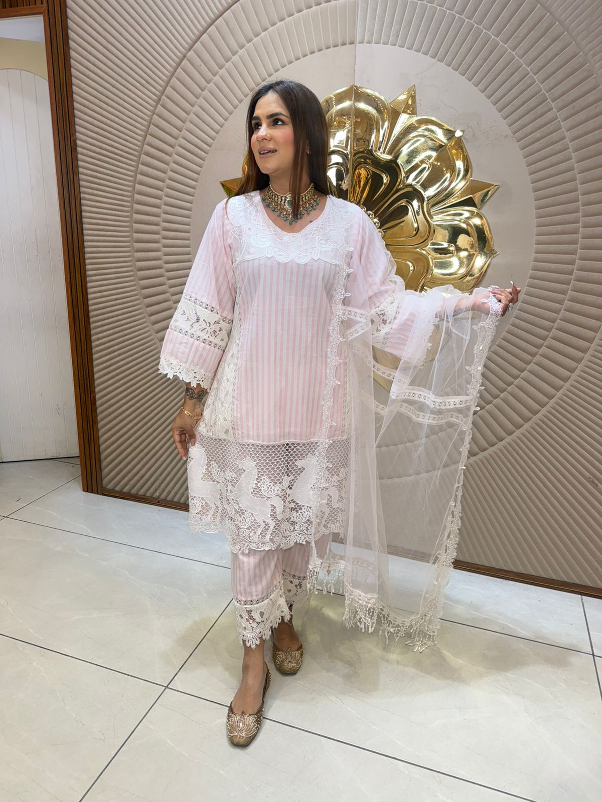 Beautiful elegant suit pc2779