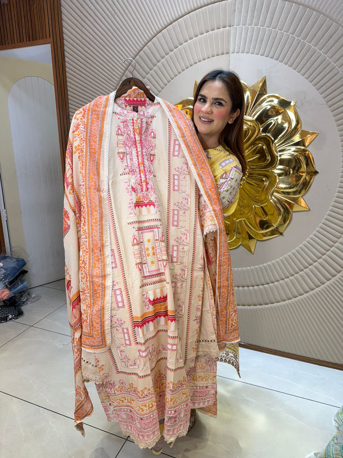 Beautiful elegant suit pc 2829