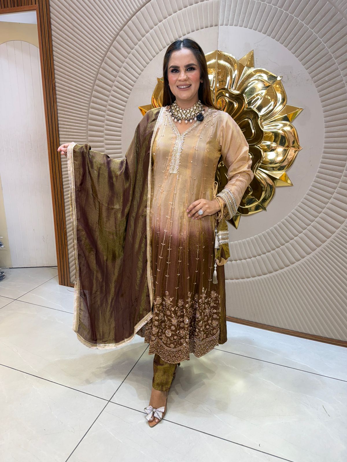 Beautiful elegant party wear suit pc 2850