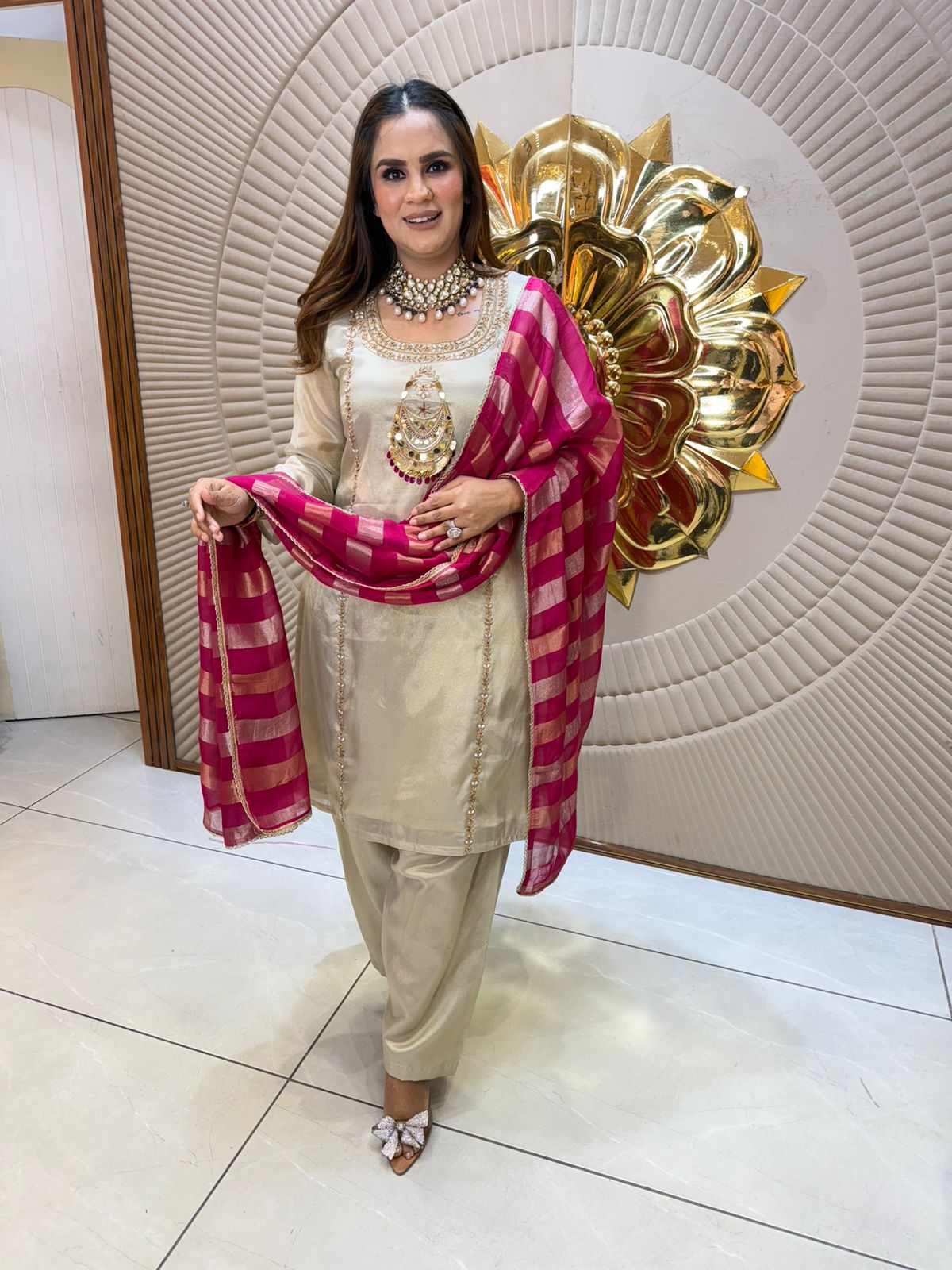Beautiful elegant partywear suit pc2852