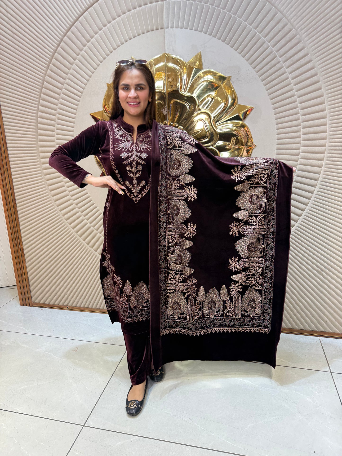 Beautiful elegant velvet suit pc2435