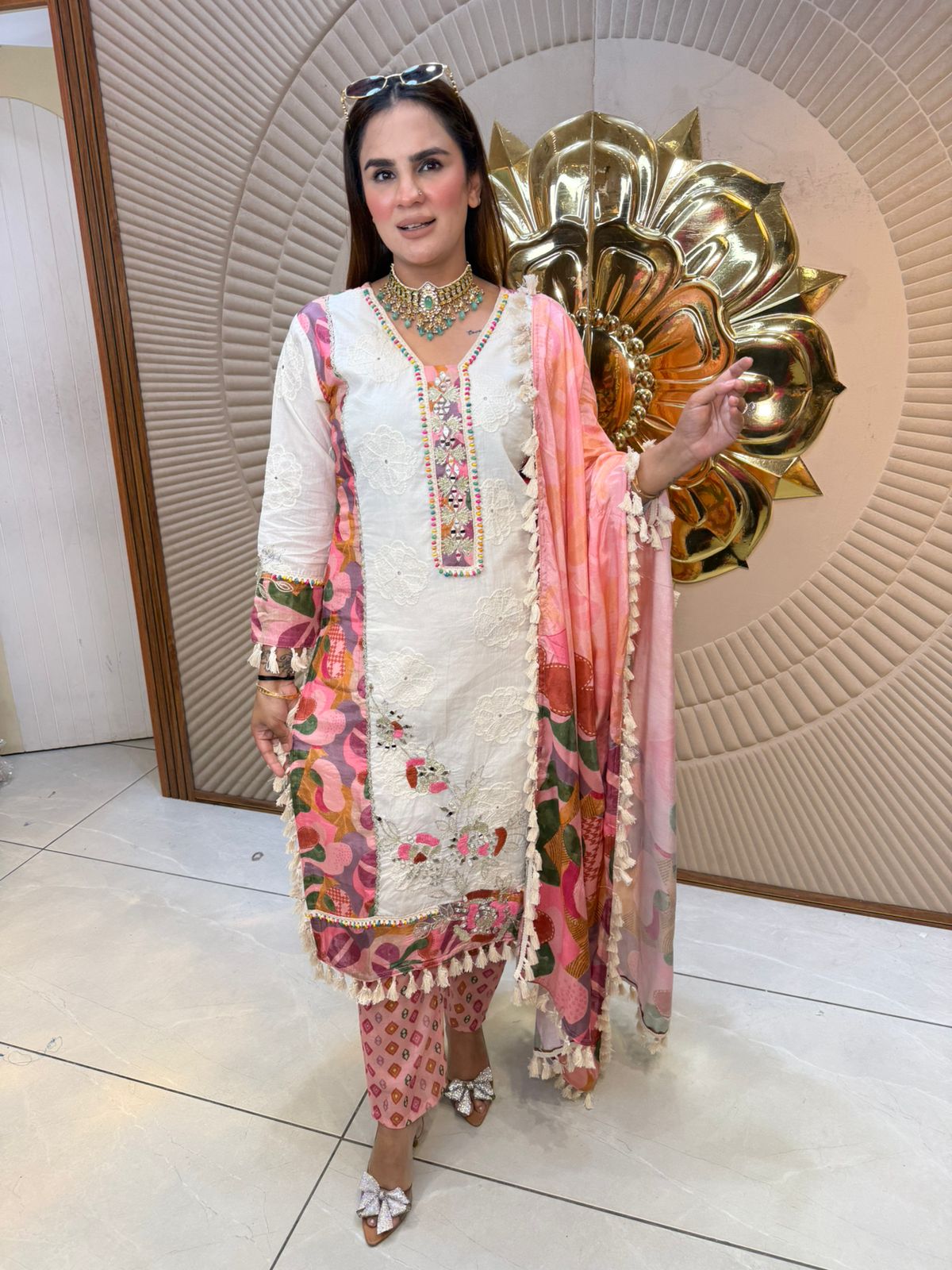 Beautiful elegant suit pc2595