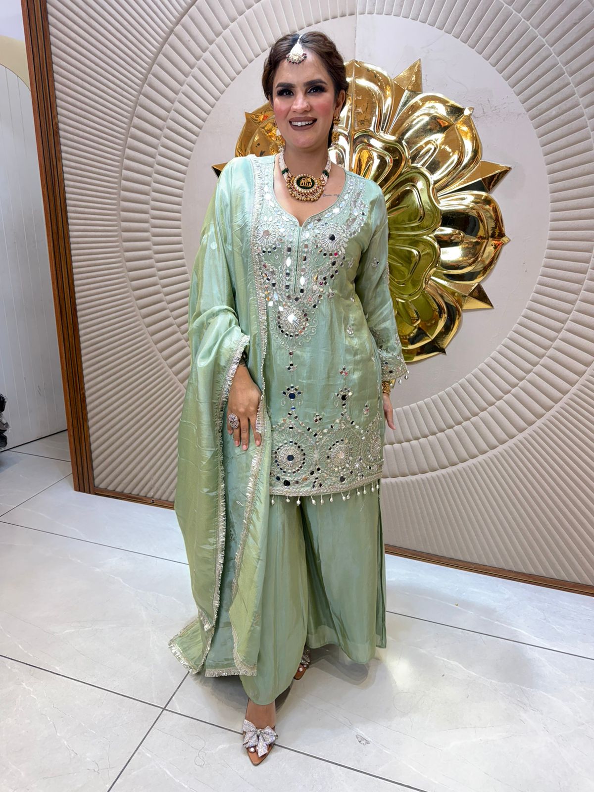 Beautiful elegent partywear suit pc2509