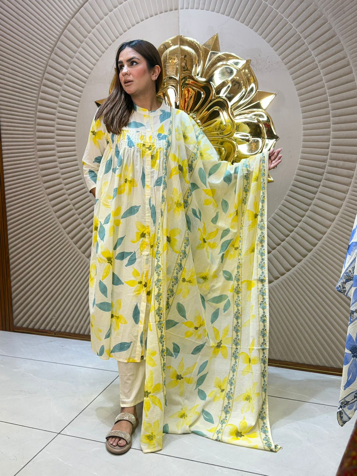 Beautiful elegant suit pc2702