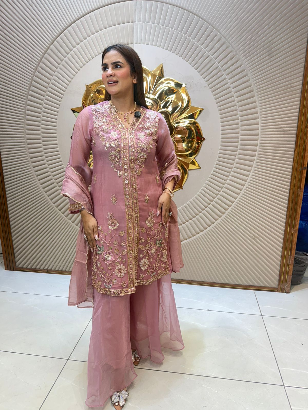 Beautiful elegent party wear suit pc 2664