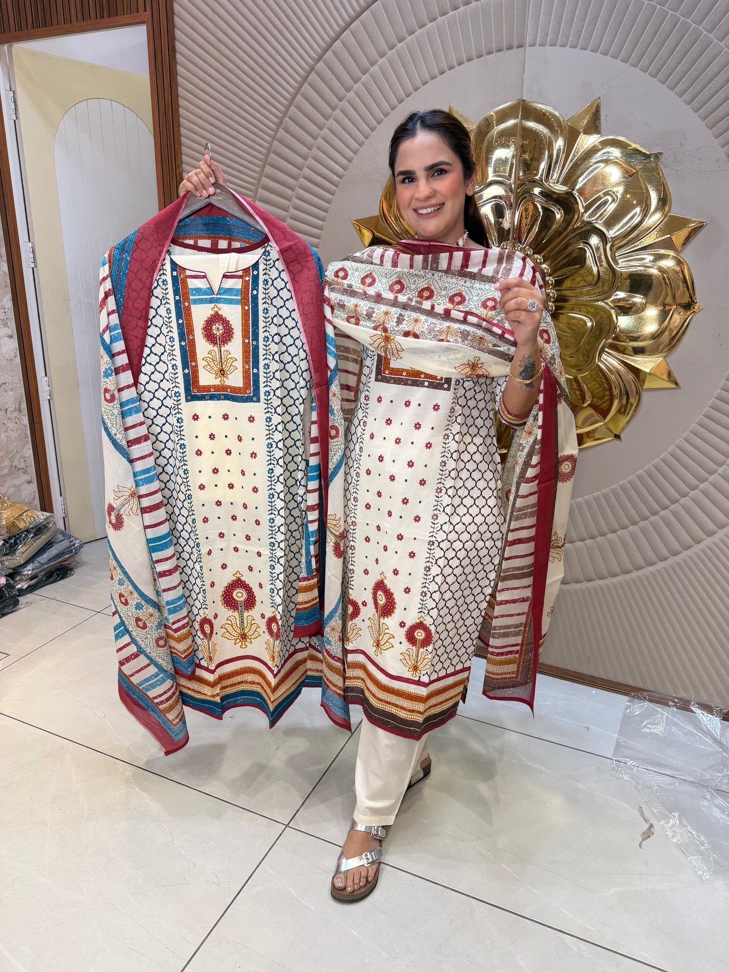 Beautiful elegant suit pc2637