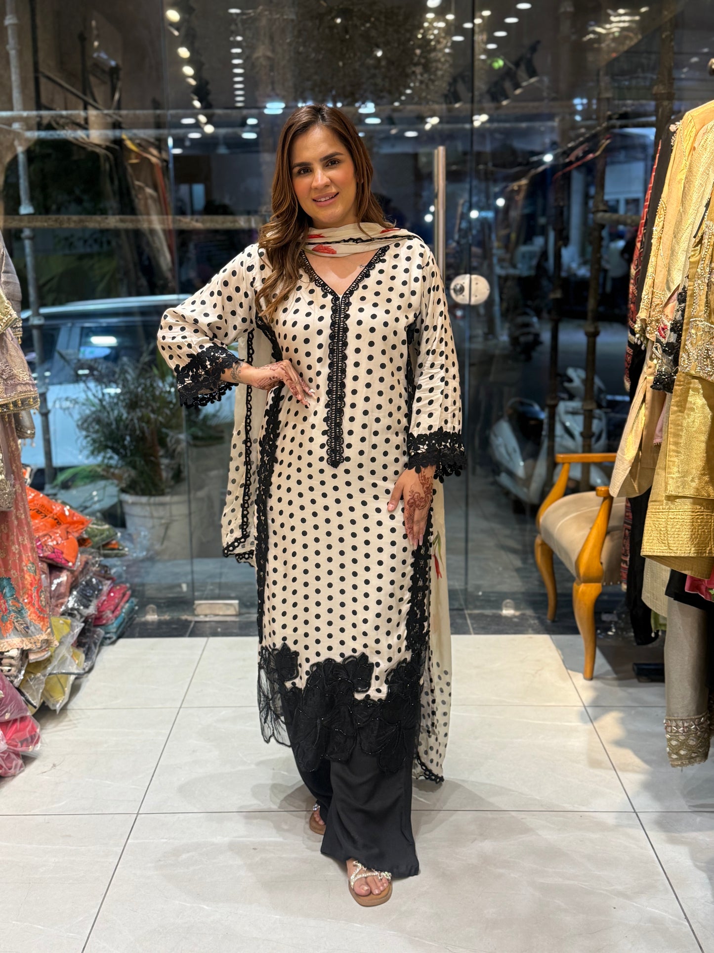 Beautiful long-length Pakistani-style muslin suit PC3534