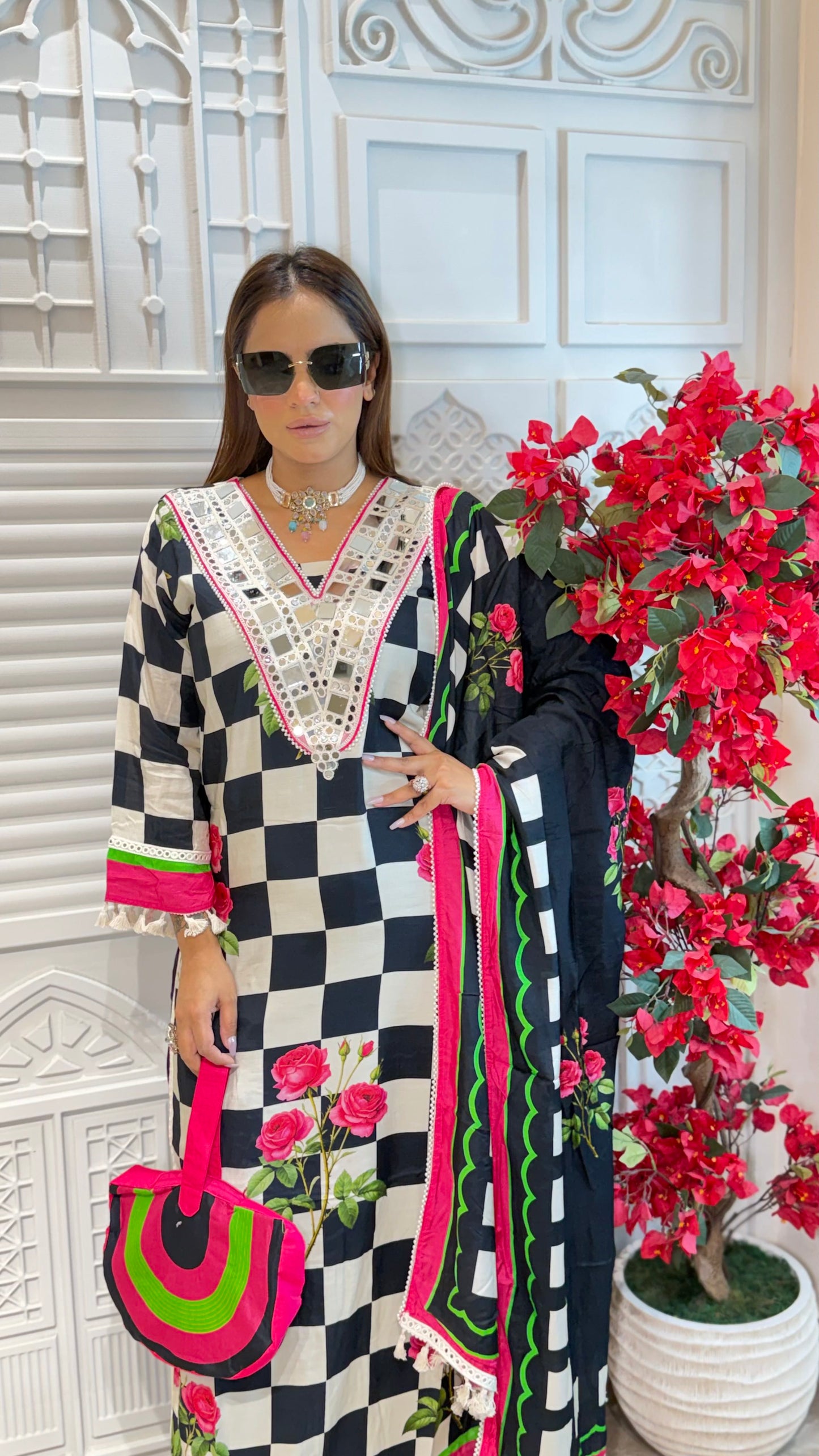 Elegant Check Design Suit pc3325