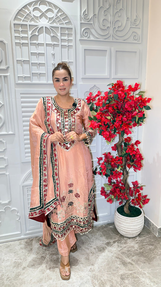 Beautiful Peach-colored silk kurta set PC33102