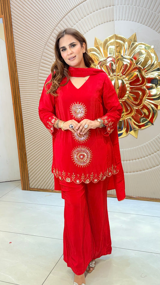 Elegant Suit With Lace Work PC3416