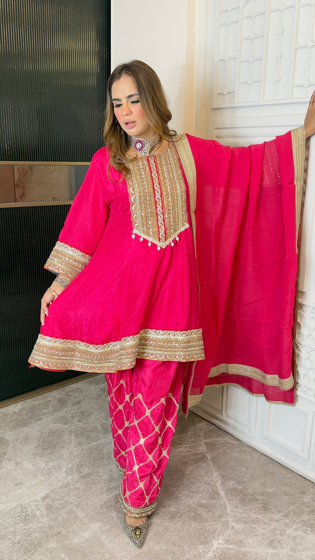 Beautiful ethnic outfit features an A-line kurts set pc3765