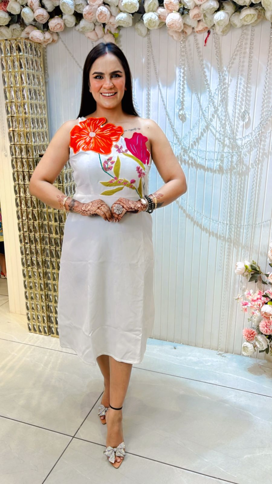 Luxury Women's Fashion with Bold Floral Designs PC881
