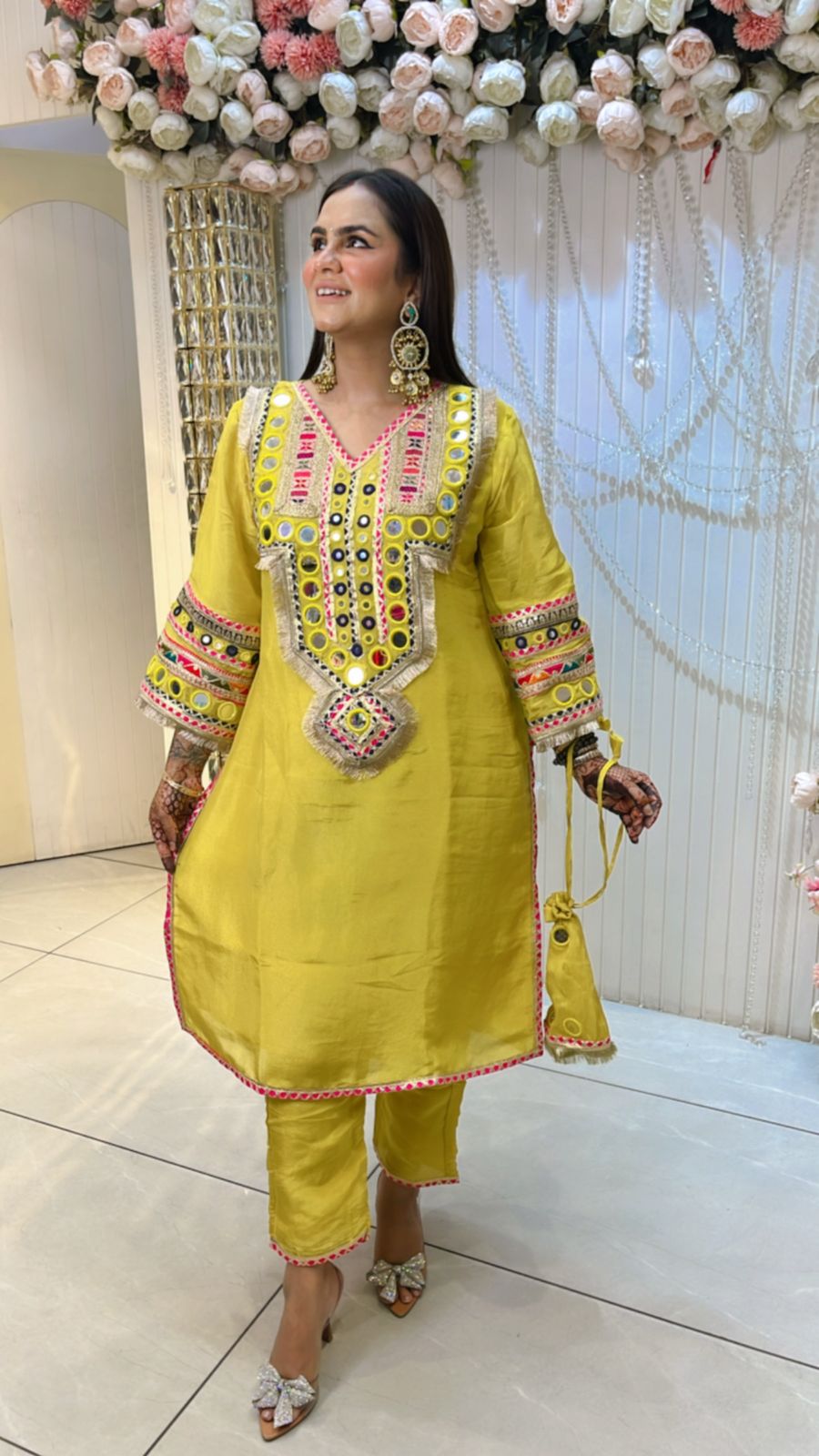 Very Pretty Suit With Mirror Work & Potli PC878