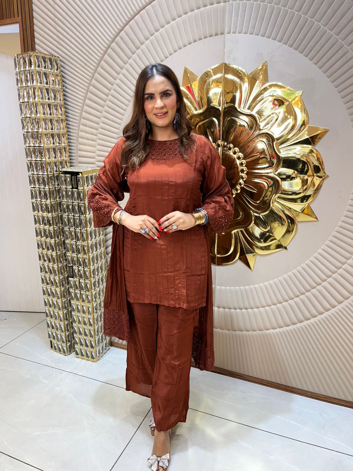 Beautiful Full Sleeves Suit PC1617