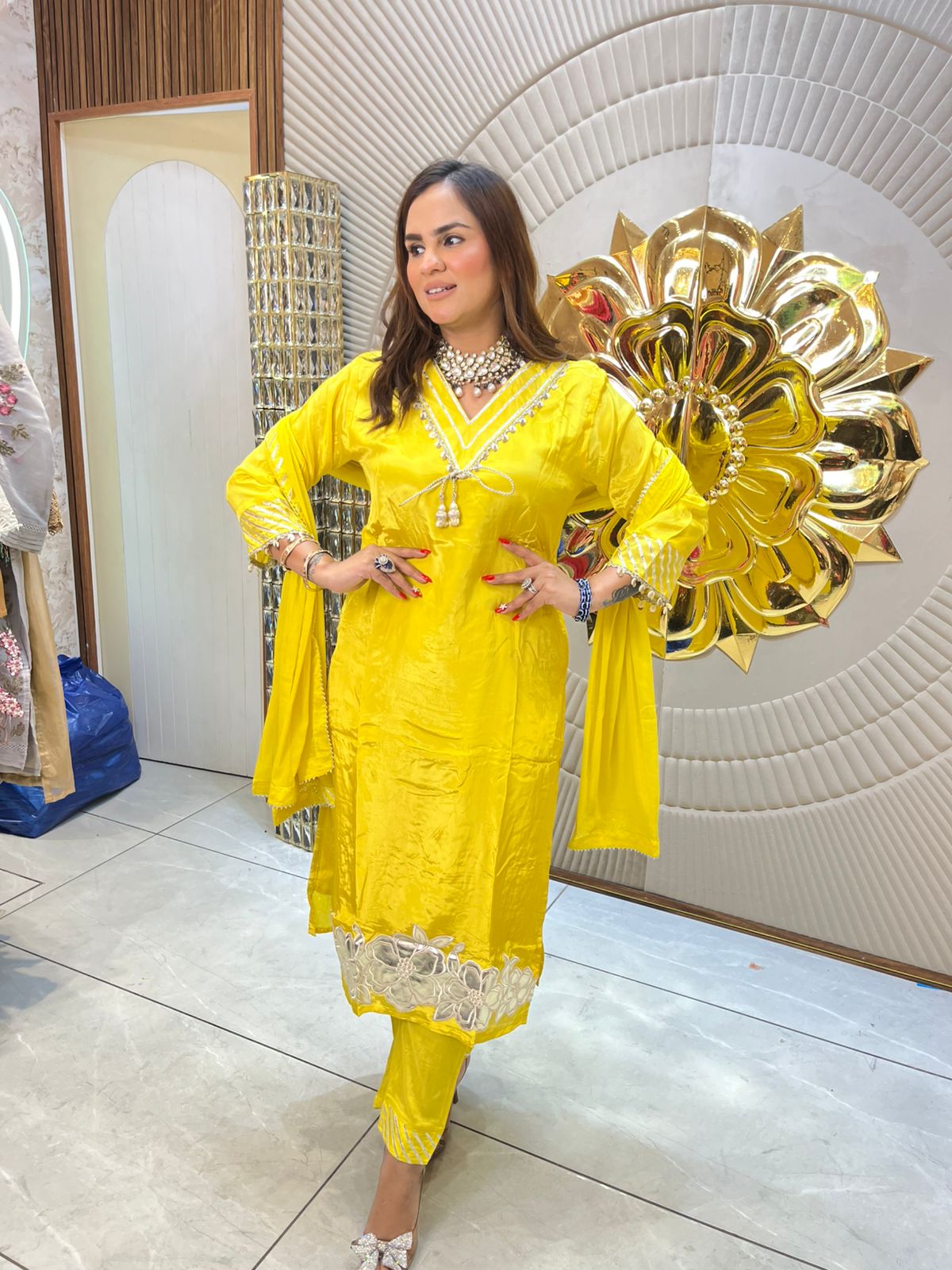 Beautiful V-Neck Suit PC1623