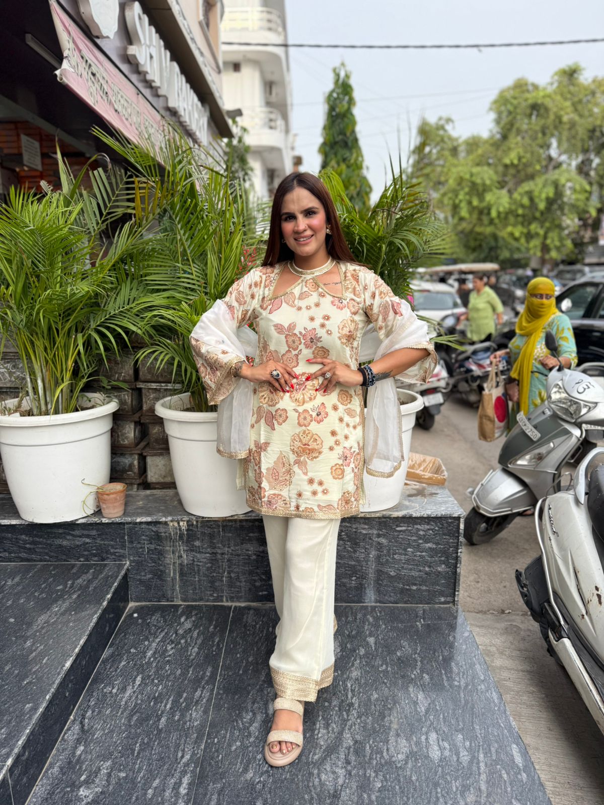 Stunning Floral Suit PC1637