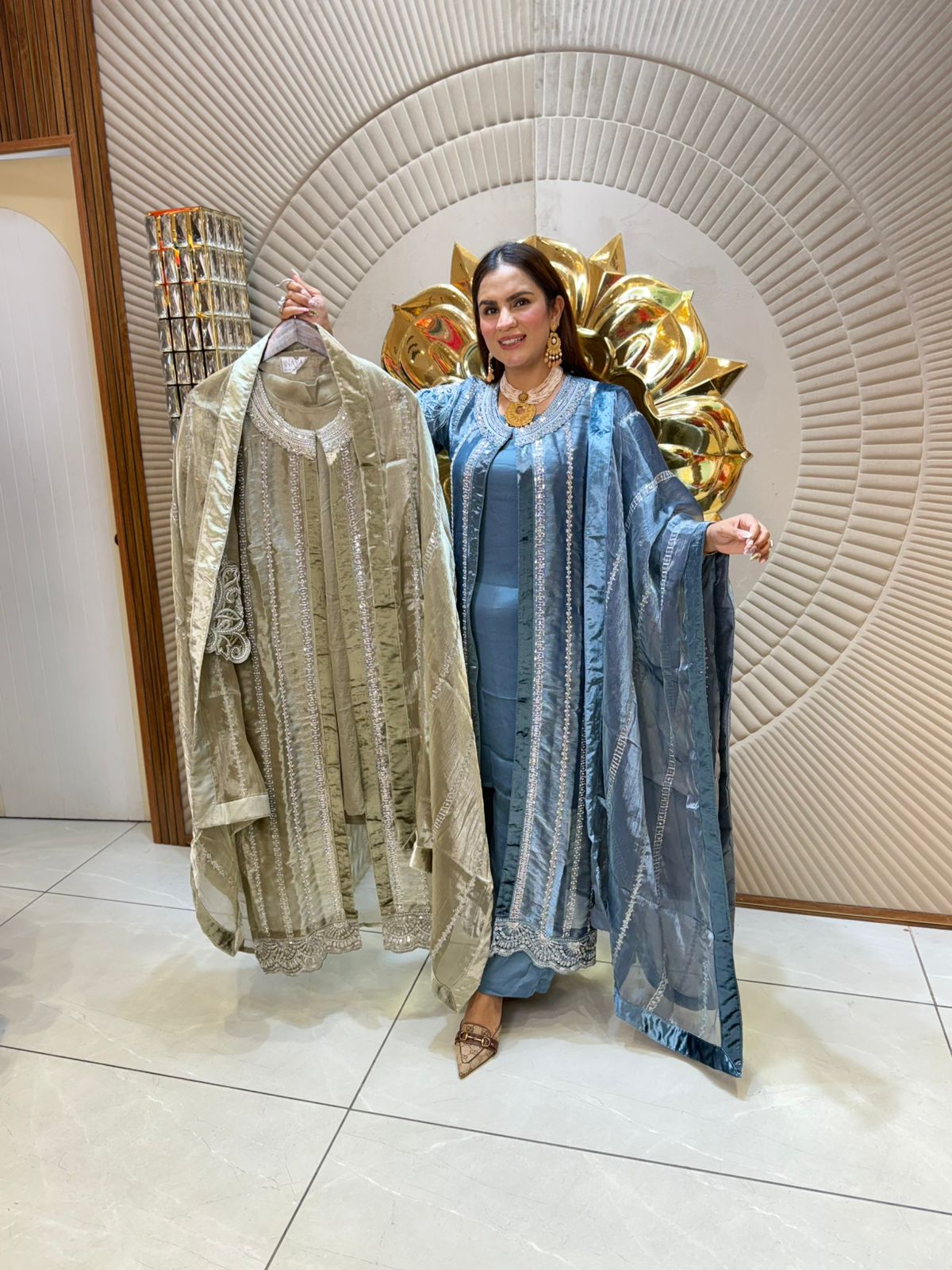 Beautiful Designer Suit With Shrug PC1727