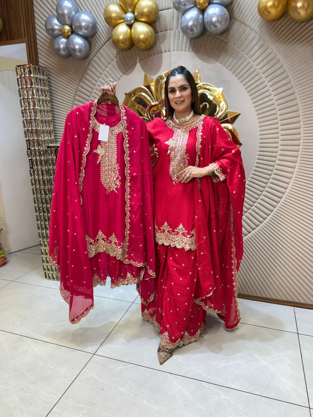 Traditional Elegance in Vibrant Hues PC1844