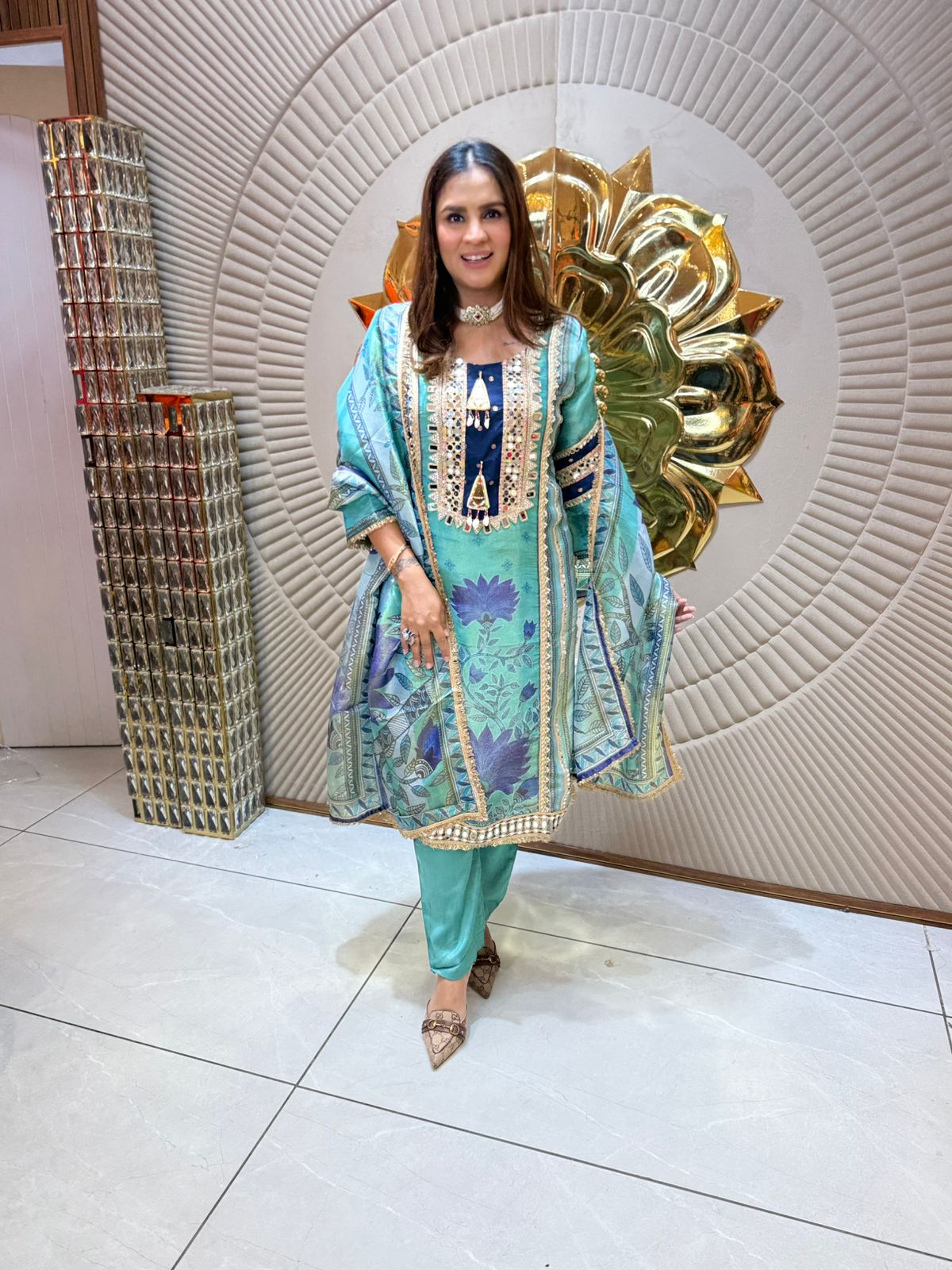 Elegant Traditional Attire with Floral Embroidery PC1880
