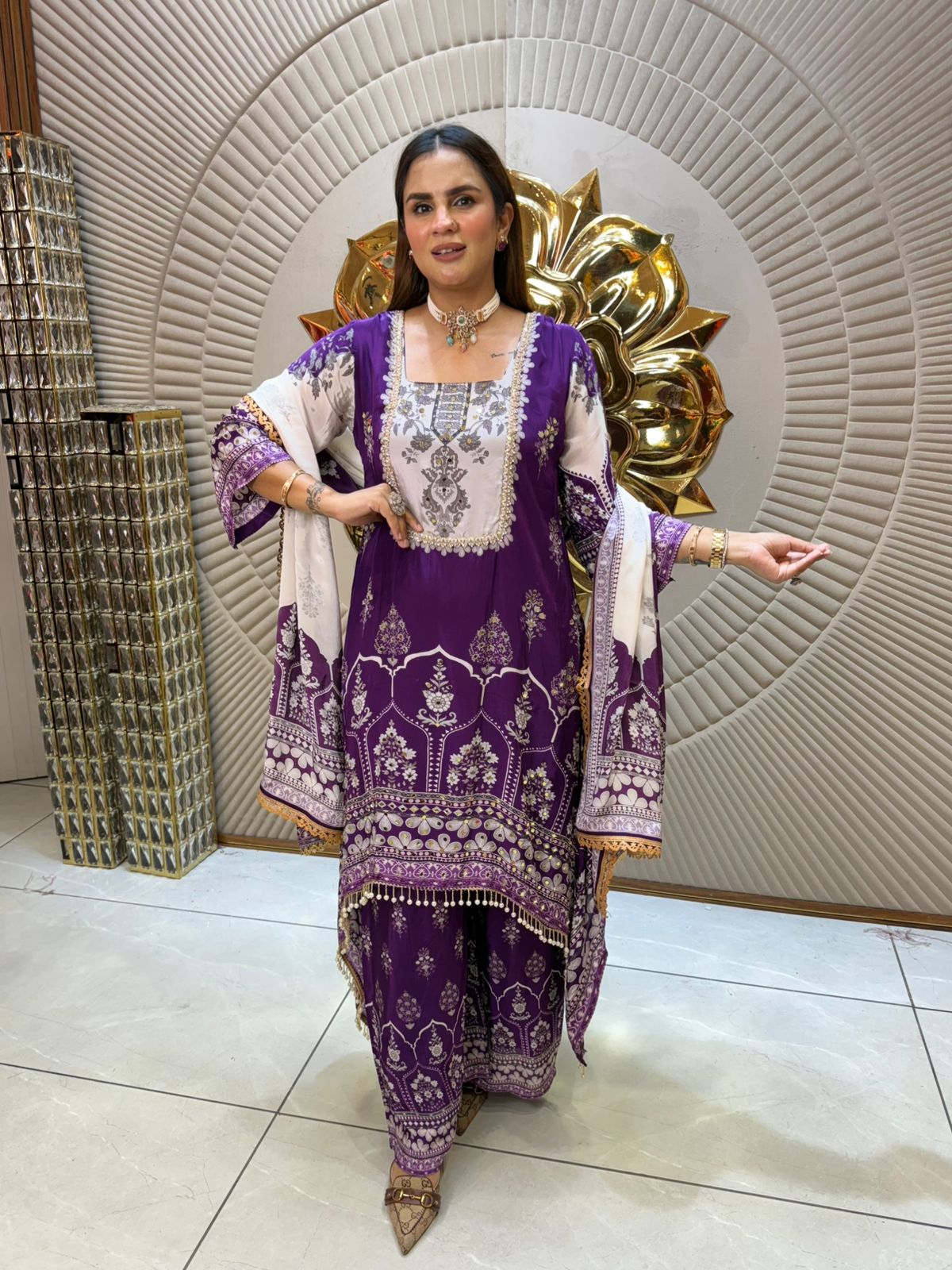 Beautiful Full Sleeves Suit With Print Work PC1949