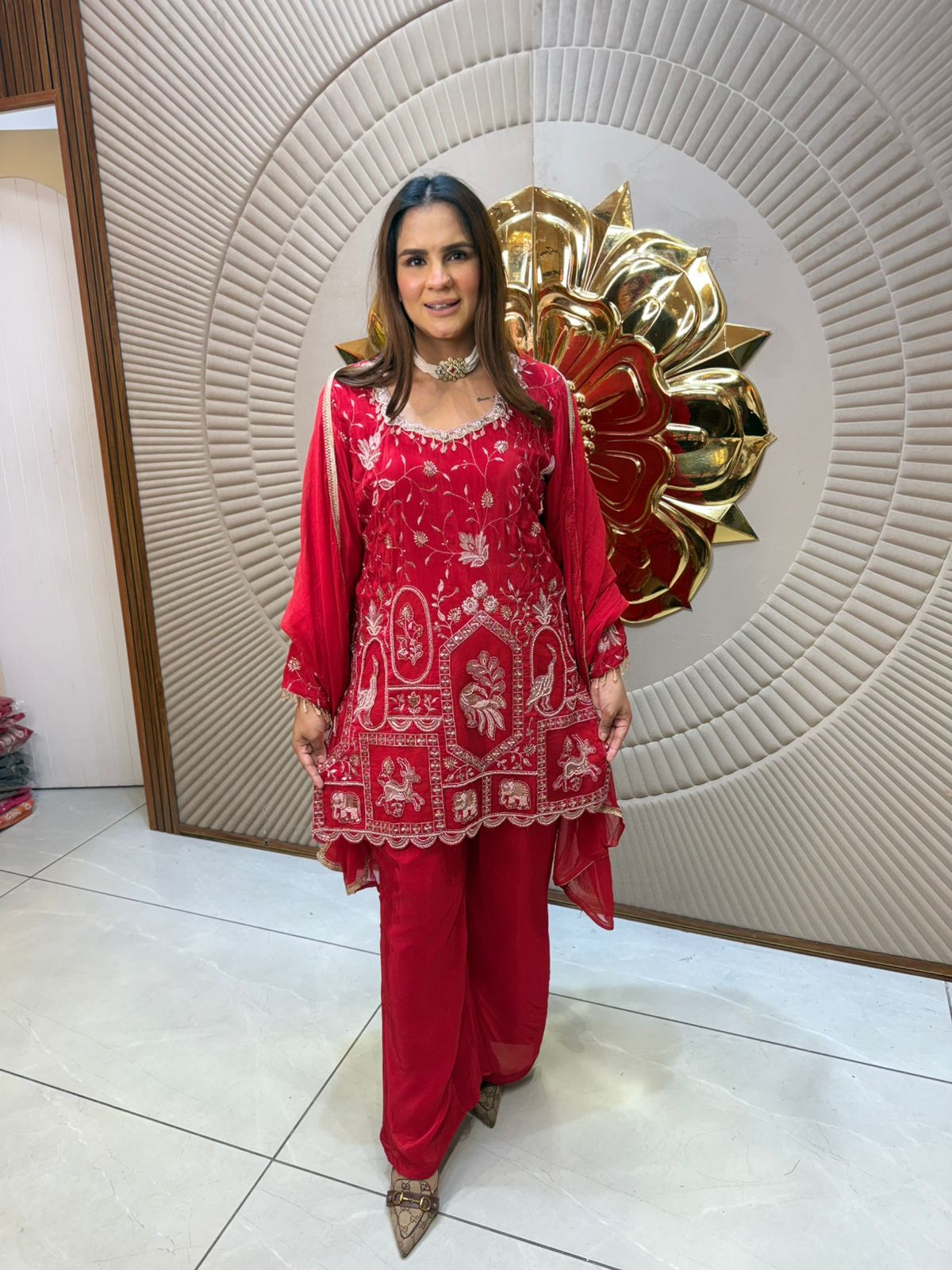 Elegant Red Suit PC2001