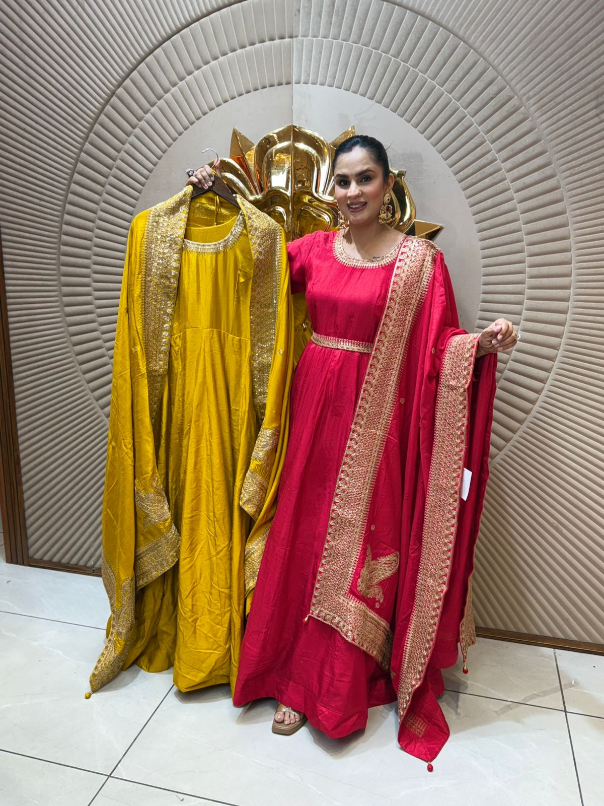 Beautiful Long Suit With Heavy Dupatta PC2023