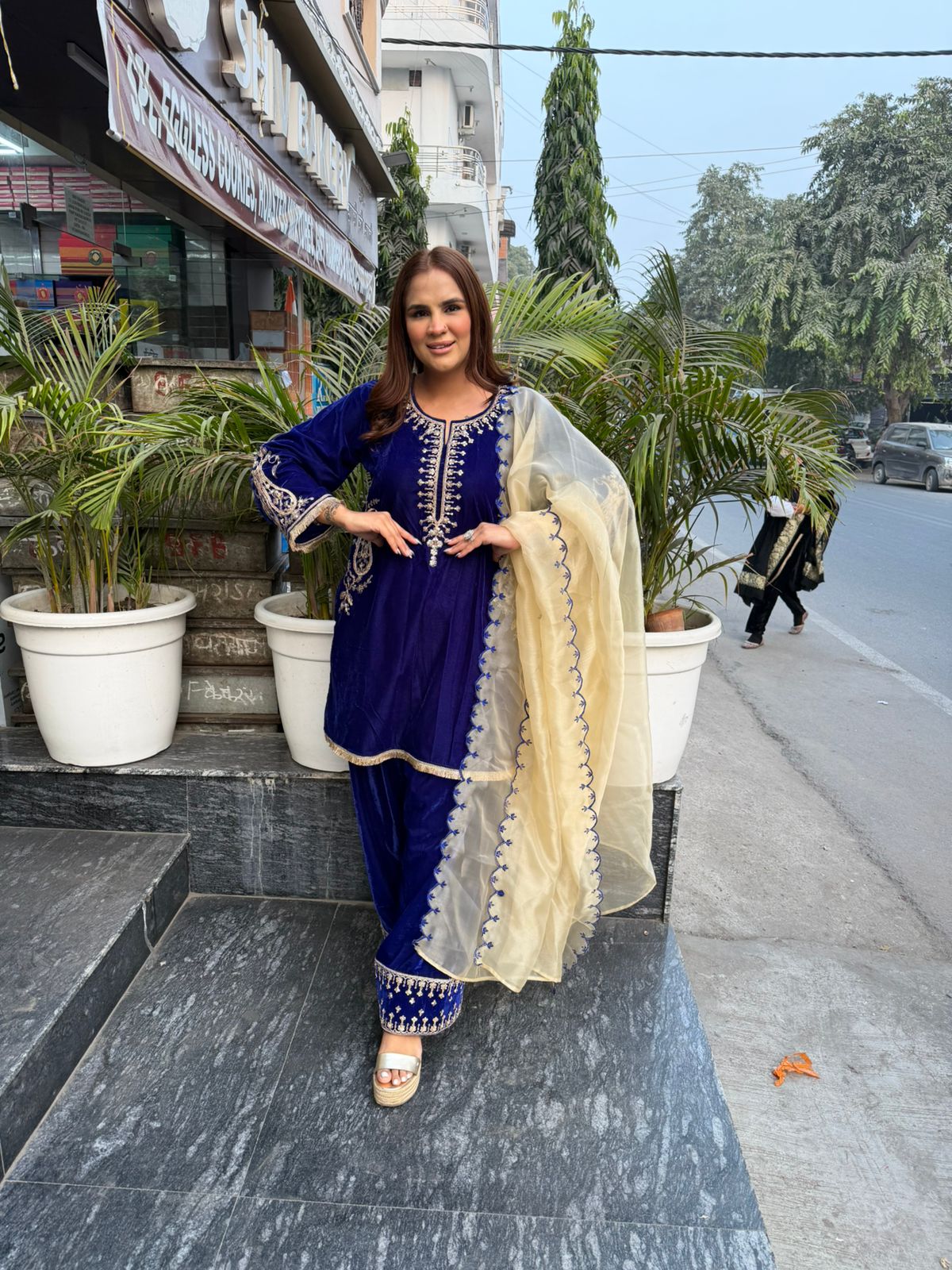 Elegant Velvet Suit PC2267