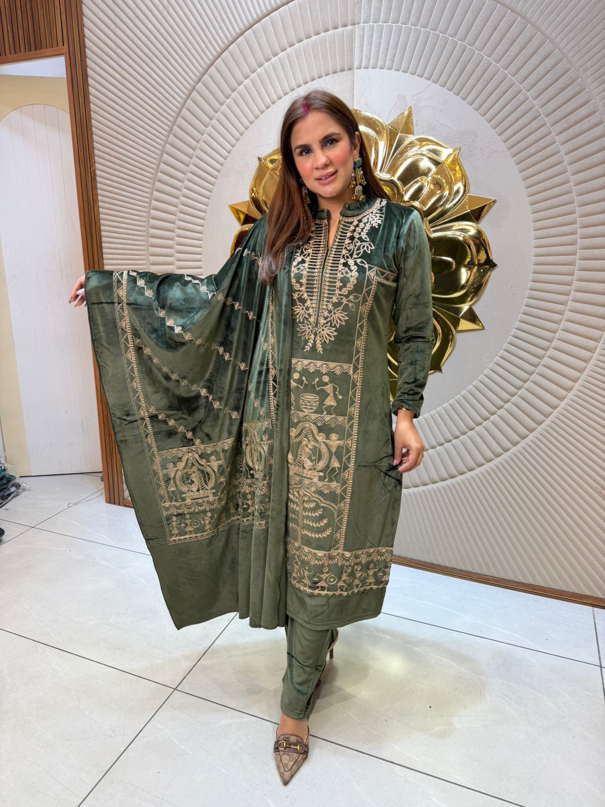 Stunning Embroidery Work Heavy Suit PC2316