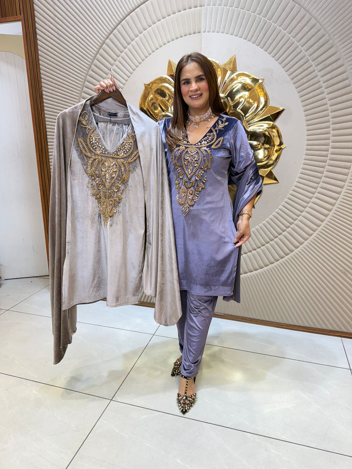 Elegant Silk Suit PC2366