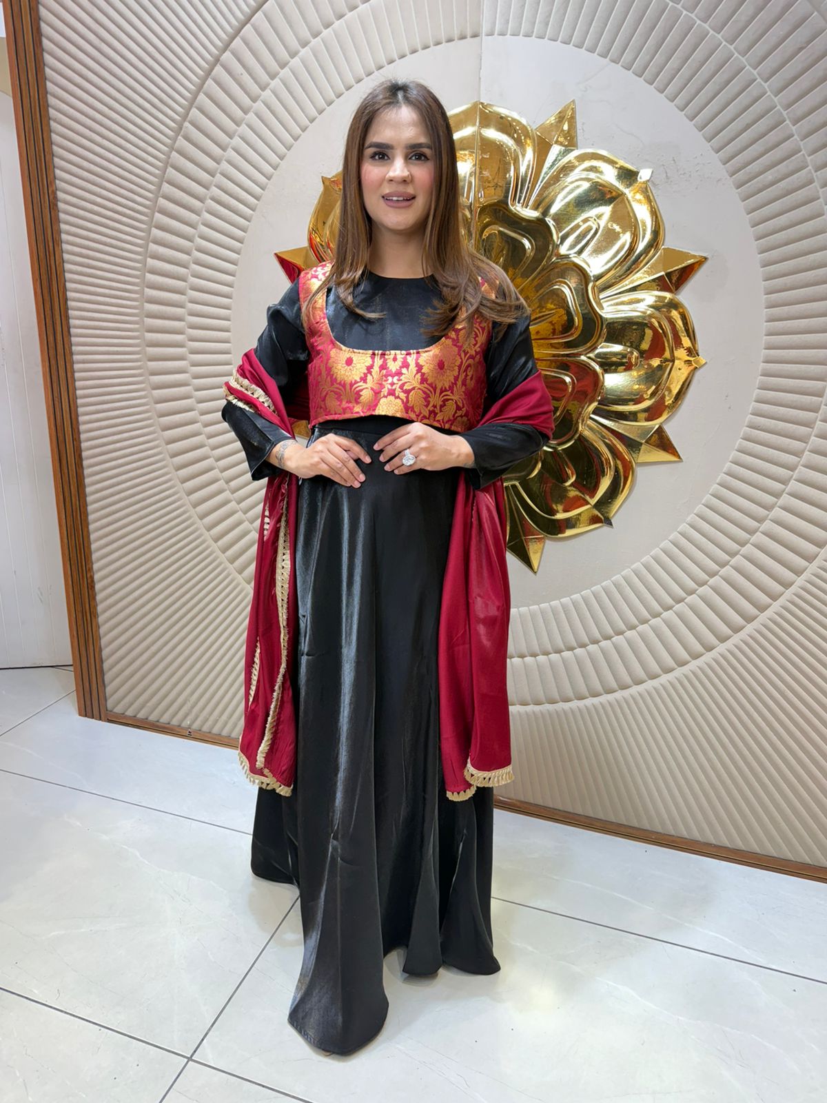 Elegant Velvet Suit With Unike design PC2521