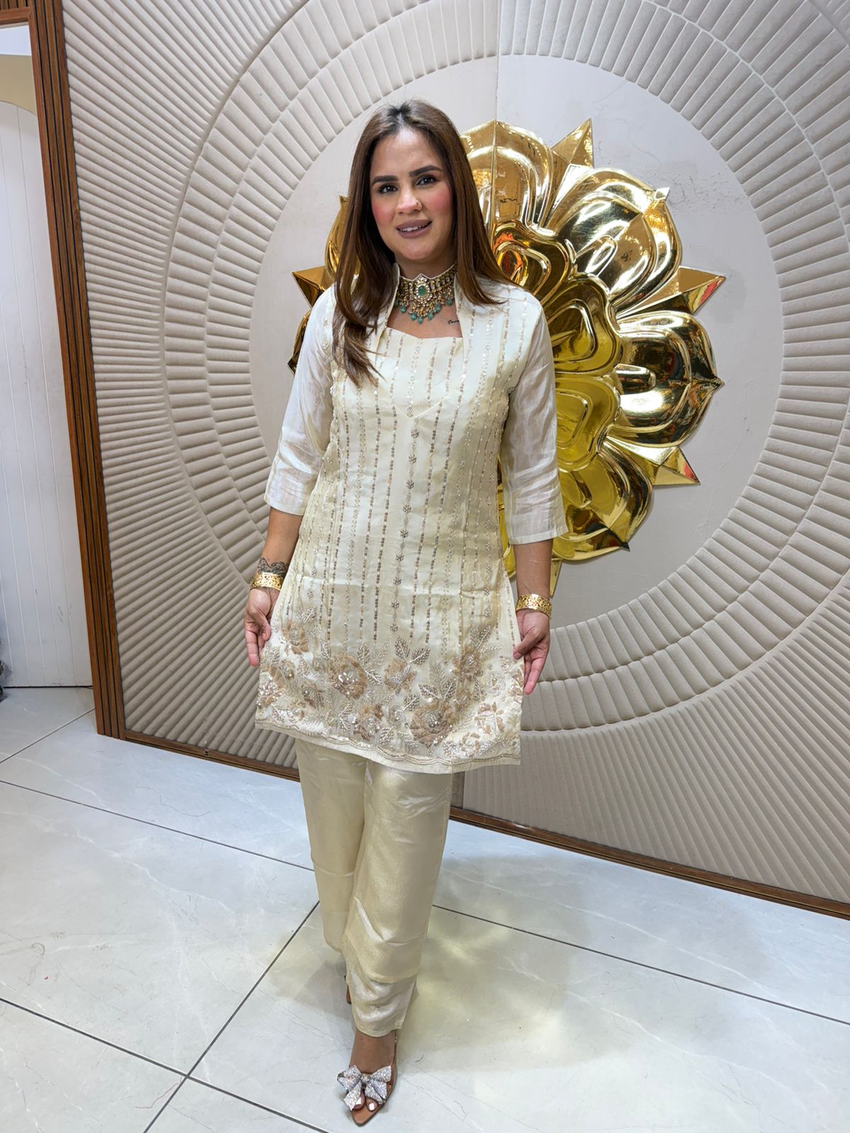 Beautiful Suit With Neck Design PC2529