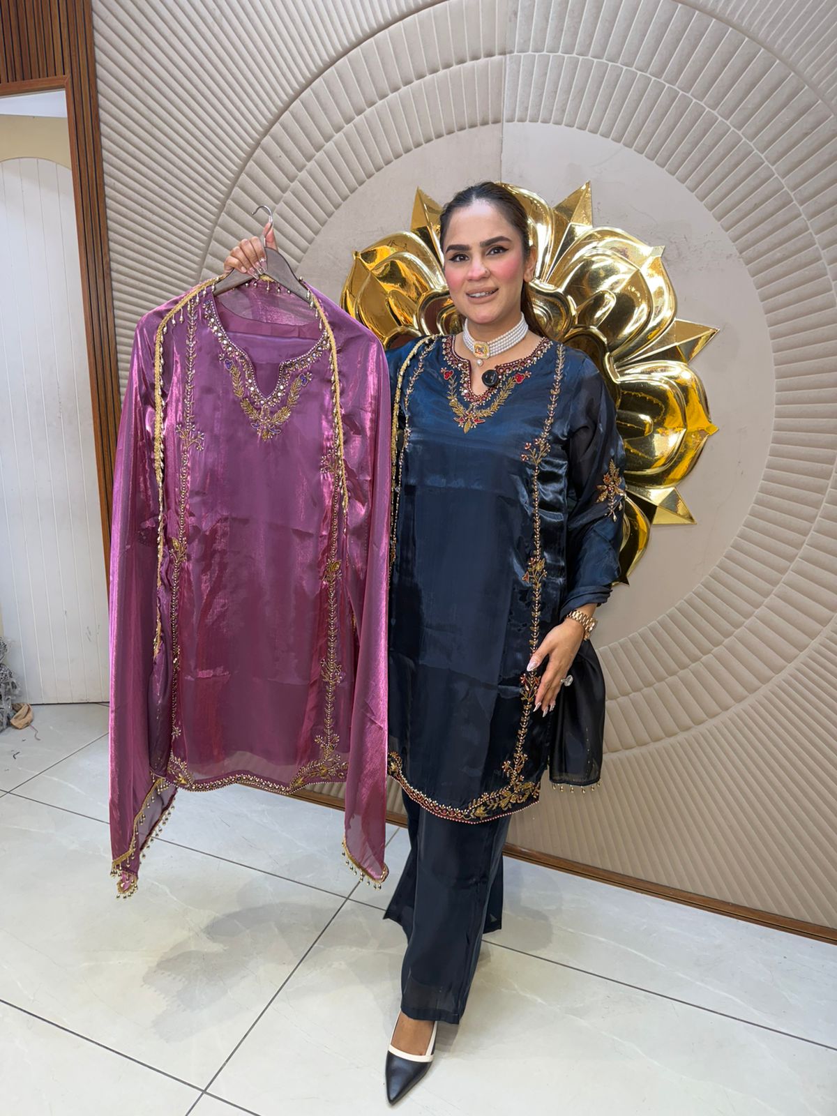 Elegant Suit With Neck Design PC2710