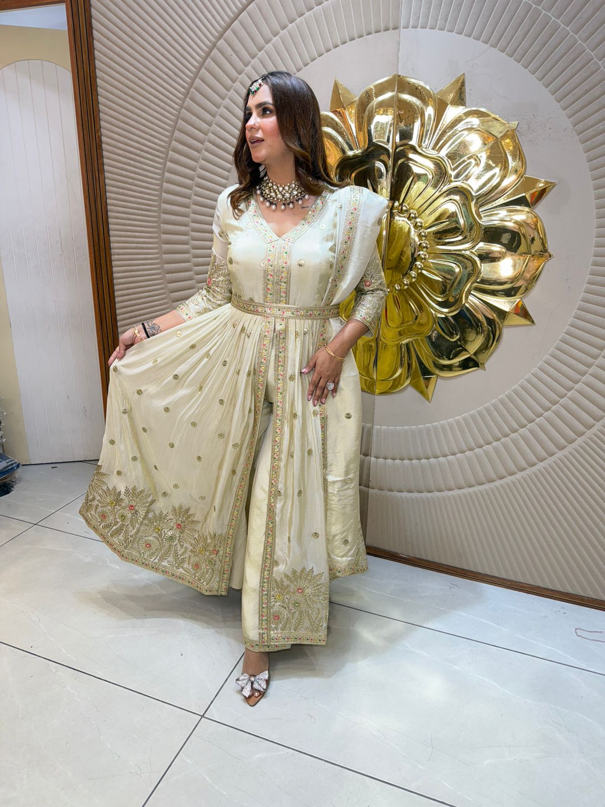 Gorgeous Party Wear Suit With Belt PC2620
