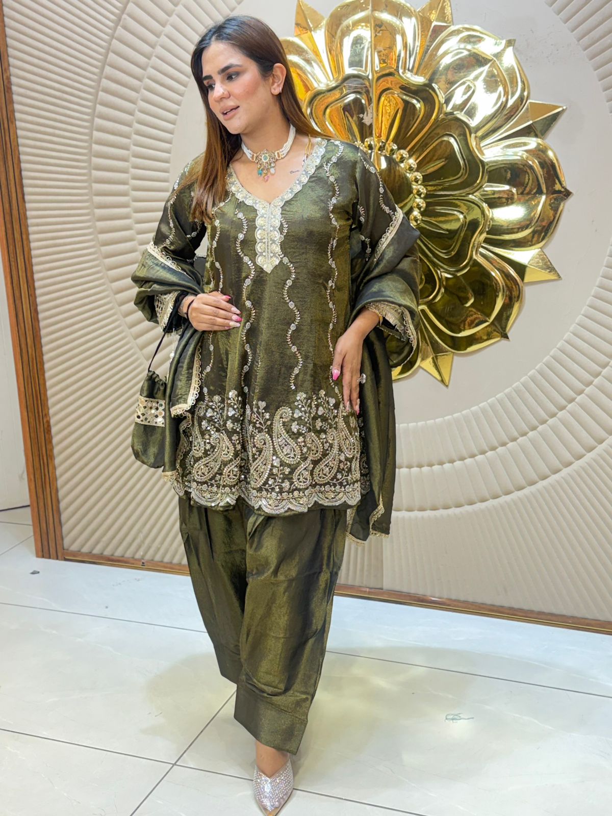 Stunning Sequence Work Suit PC2737