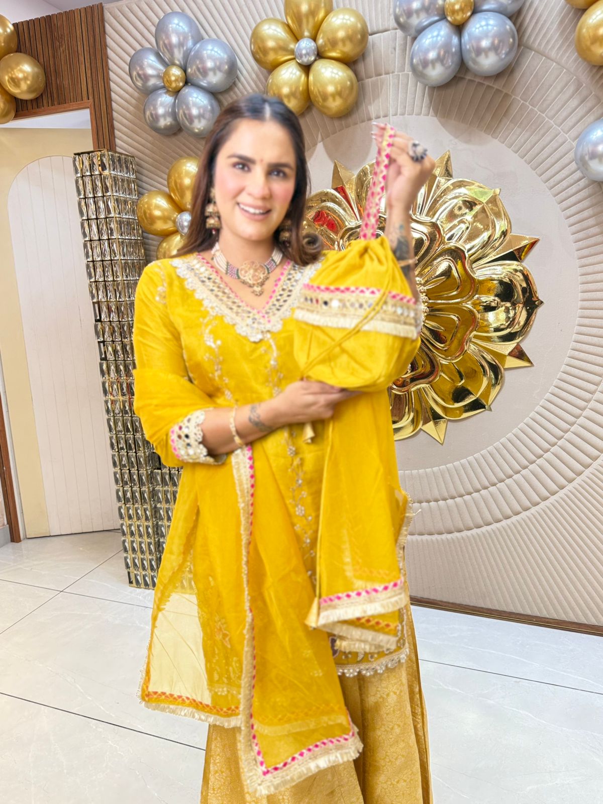 Yellow V neck suit PC1824