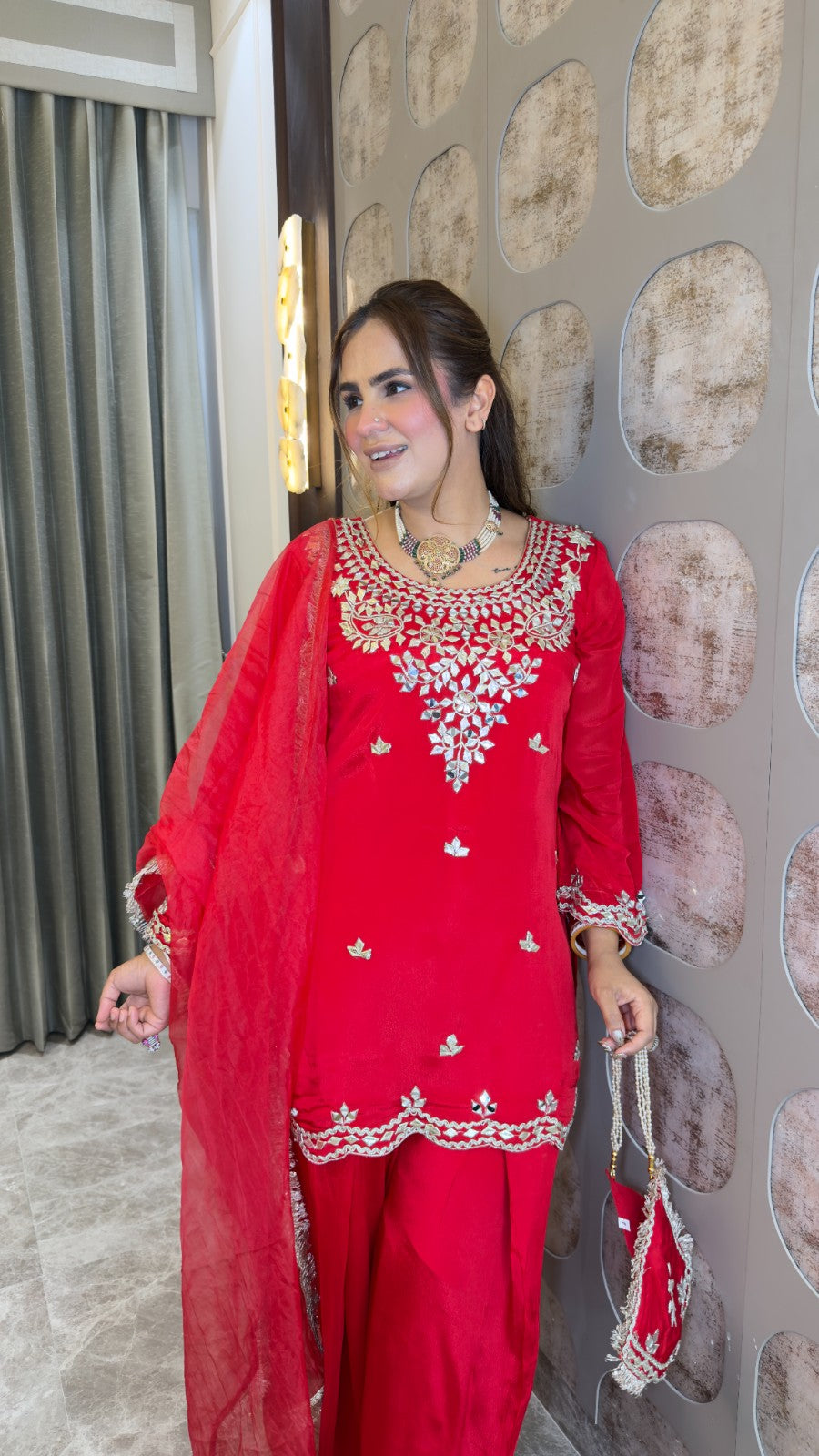 Beutiful elegant paetyweae suit pc3358