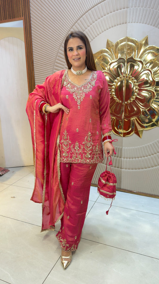 Beutiful elegant partywear suit with potli pc3818