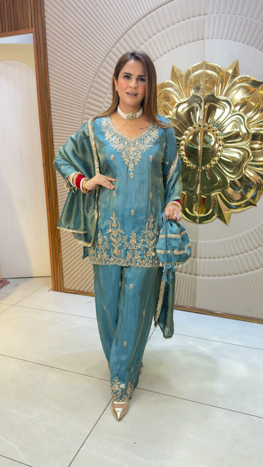 Beutiful elegant partywear suit with potli pc3818