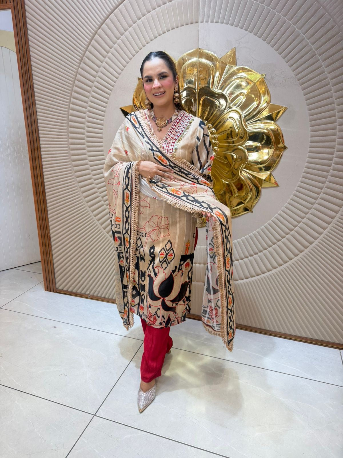 Beautiful elegant suit pc3085