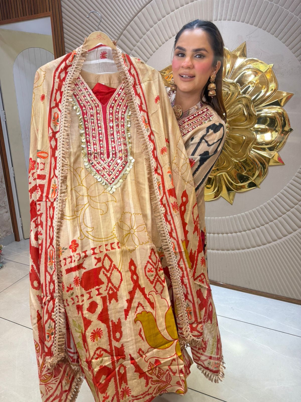 Beautiful elegant suit pc3085