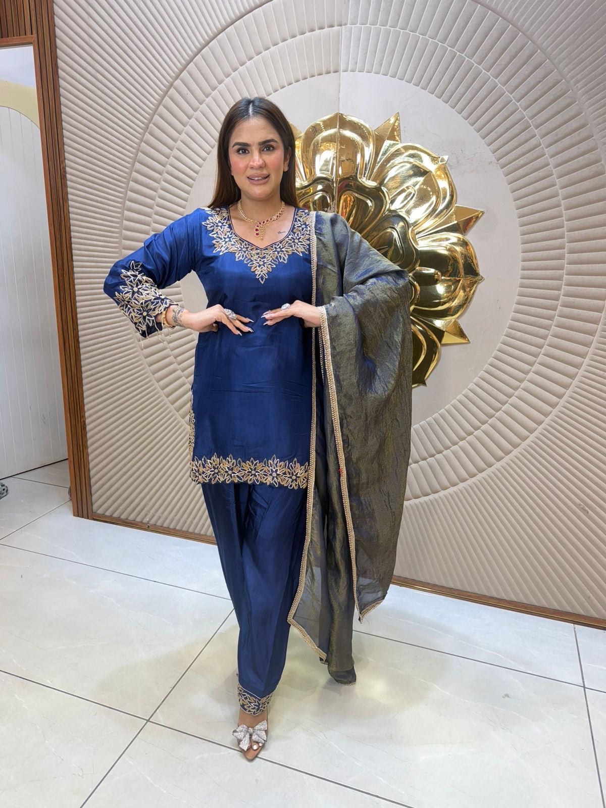 Beautiful suit party wear pc 2659