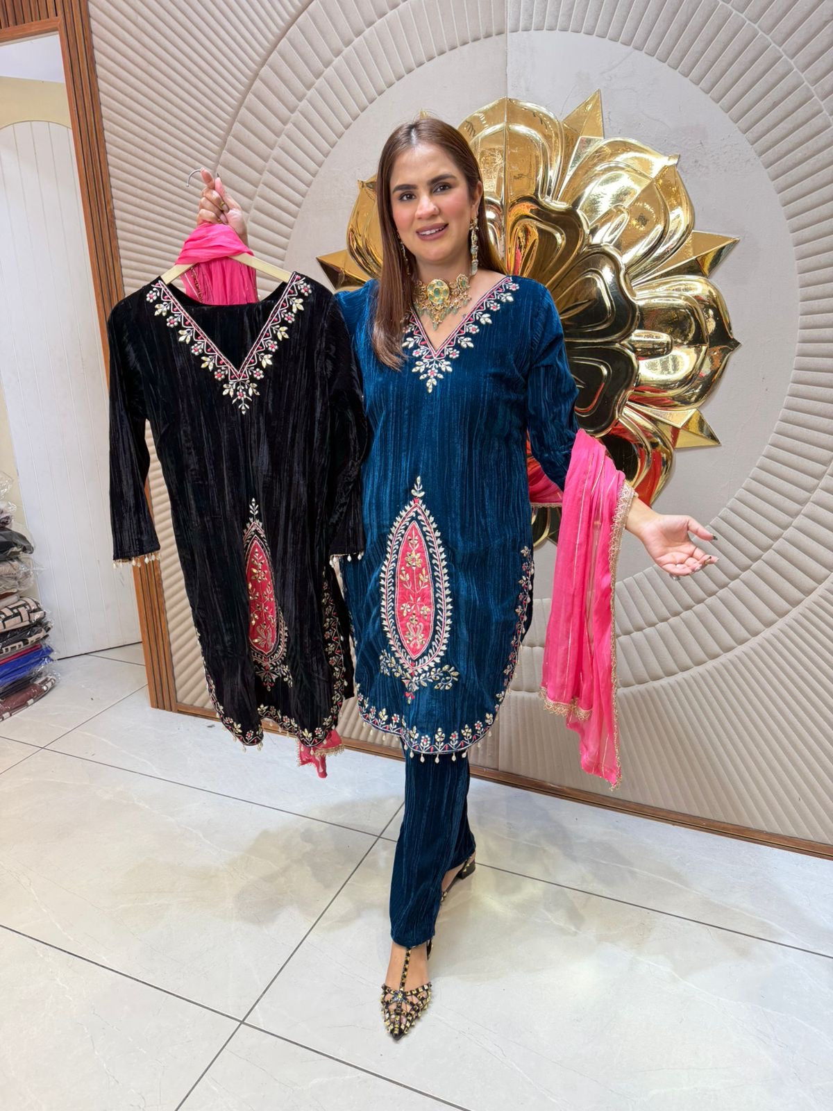 Beautiful elegant velvet suit pc2422