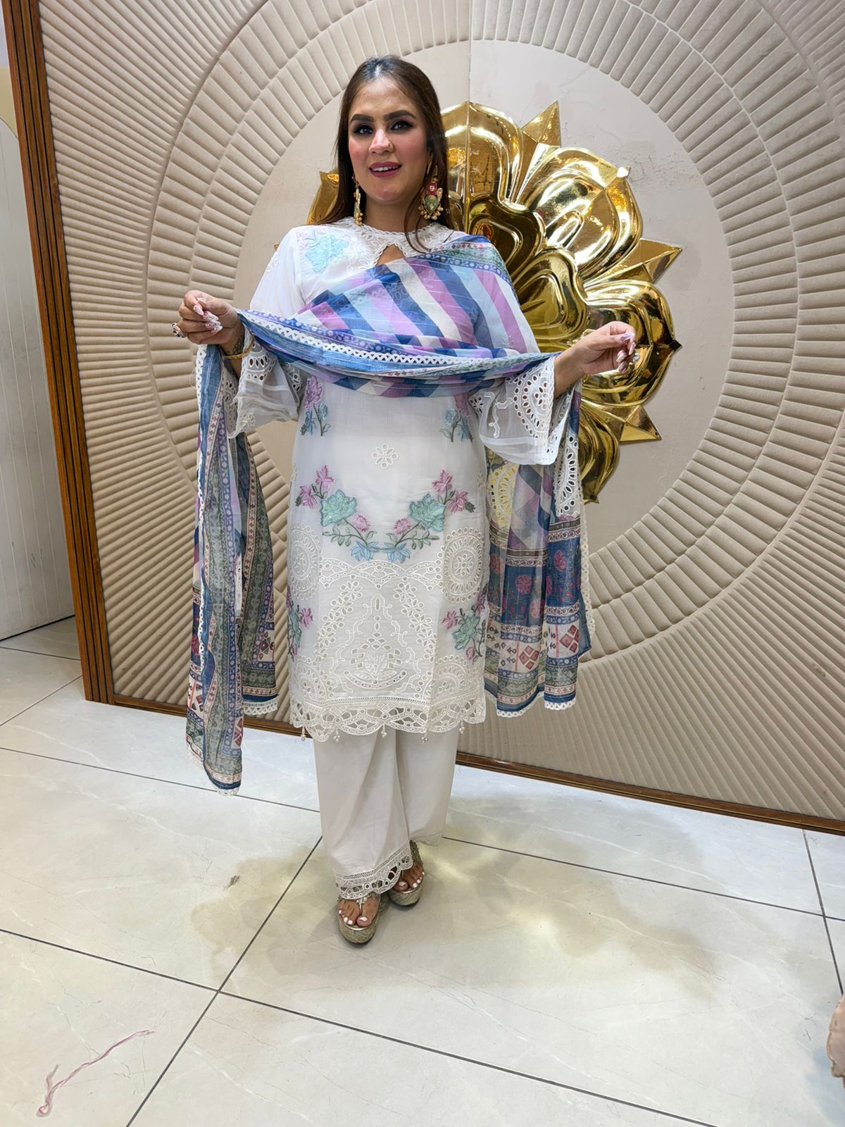 Beautiful full Sleeve Suit With Elegant Dupatta PC2552