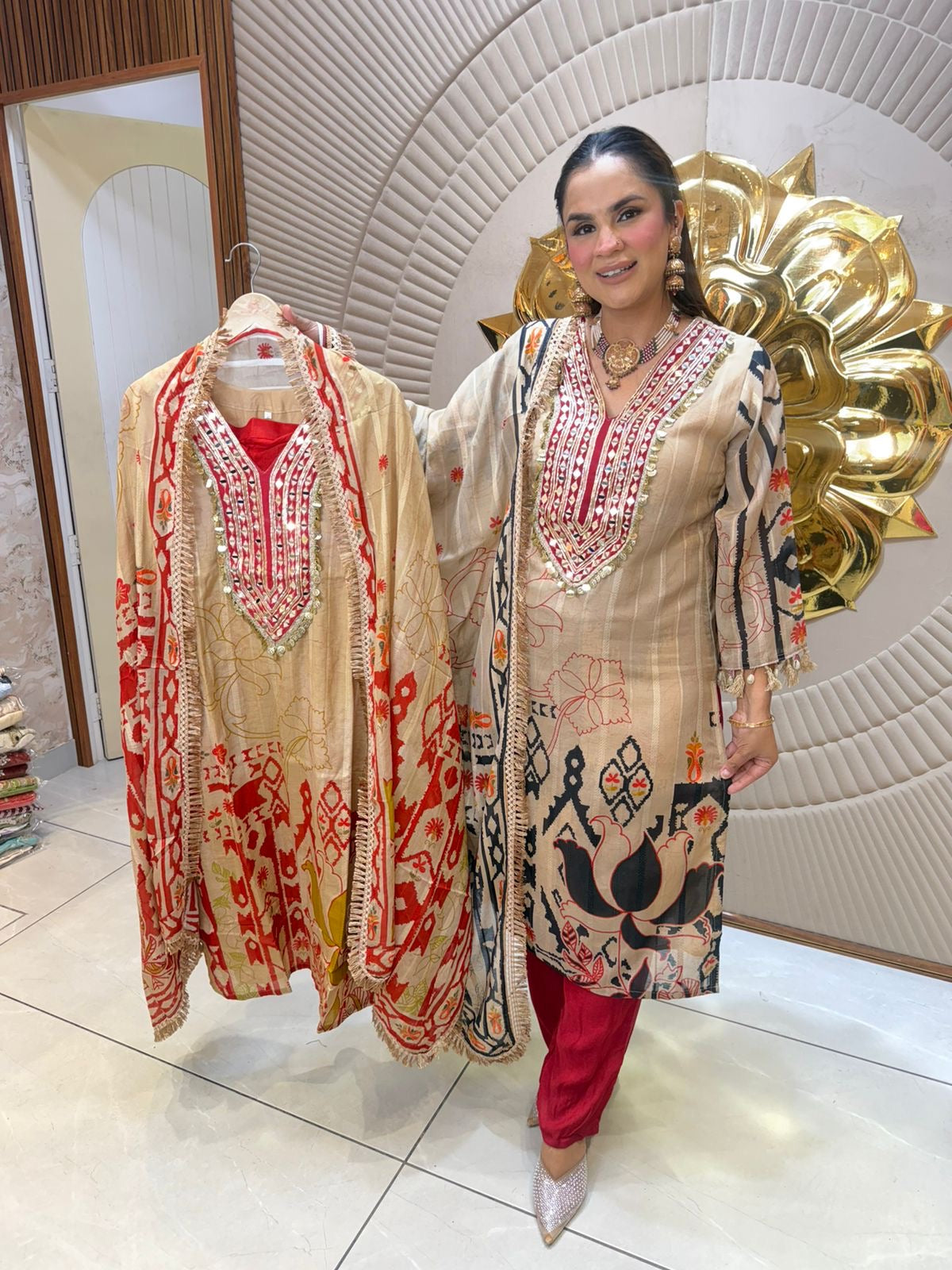 Beautiful elegant suit pc3085