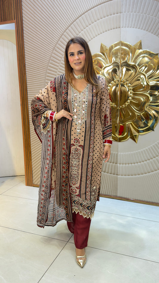 Beautiful elegant suit pc3820