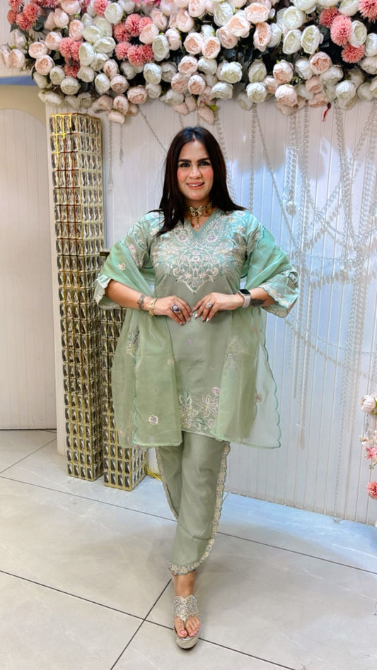 Beautiful Co-Ord With Lace Work PC1091