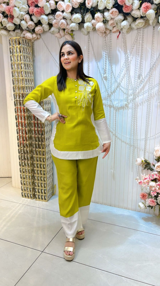 Beautiful Cordset With Front Flower Embroidery PC973